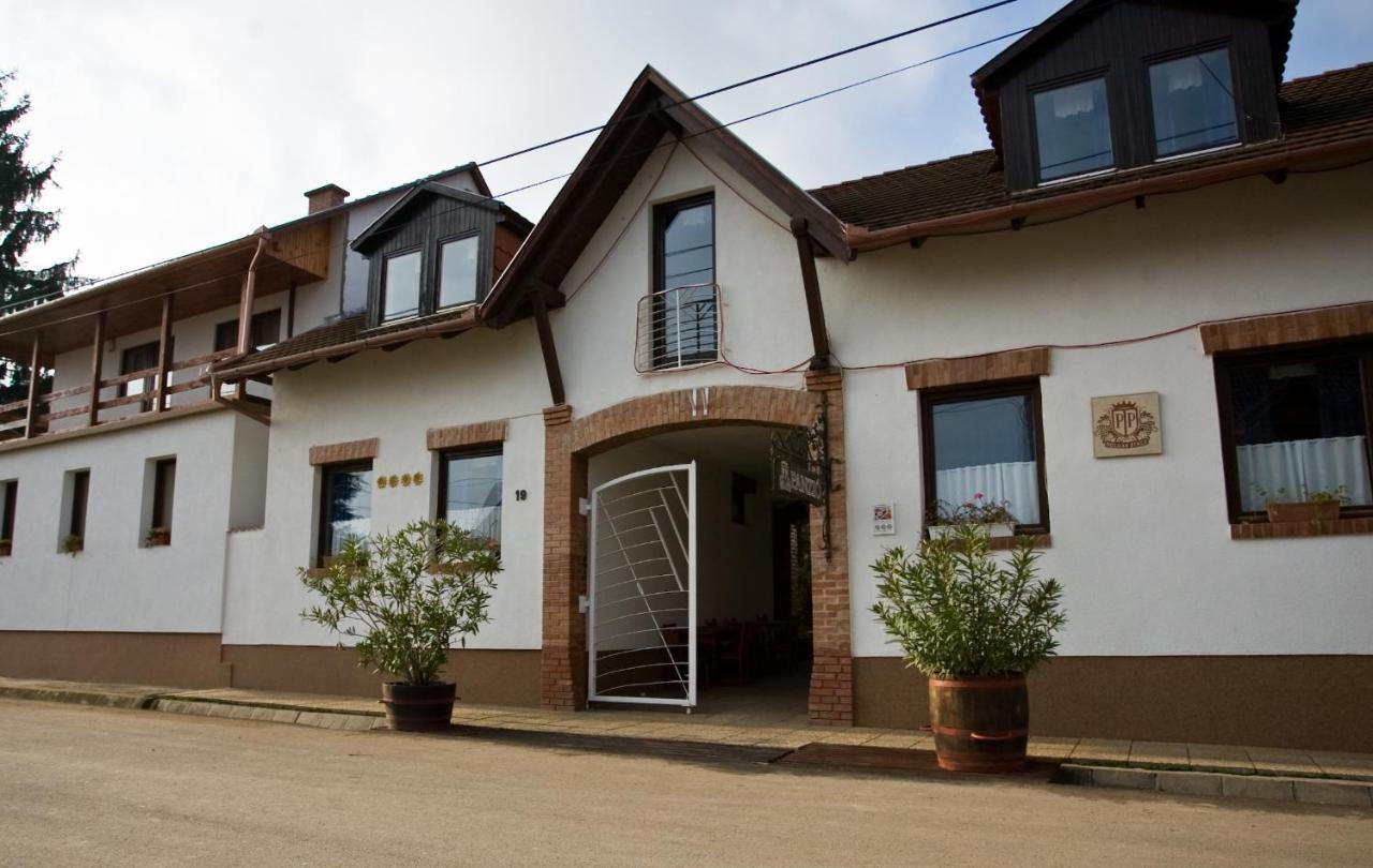 Bed and Breakfast Polgar Panzio Villány Exteriér fotografie